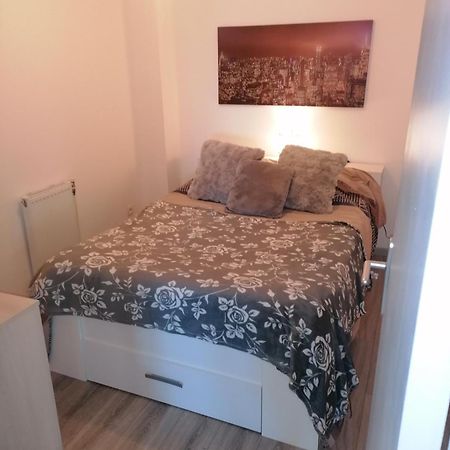 Ferienwohnung Appt Moderne 50M2 Avec Terrasse Rouvroy  Exterior foto